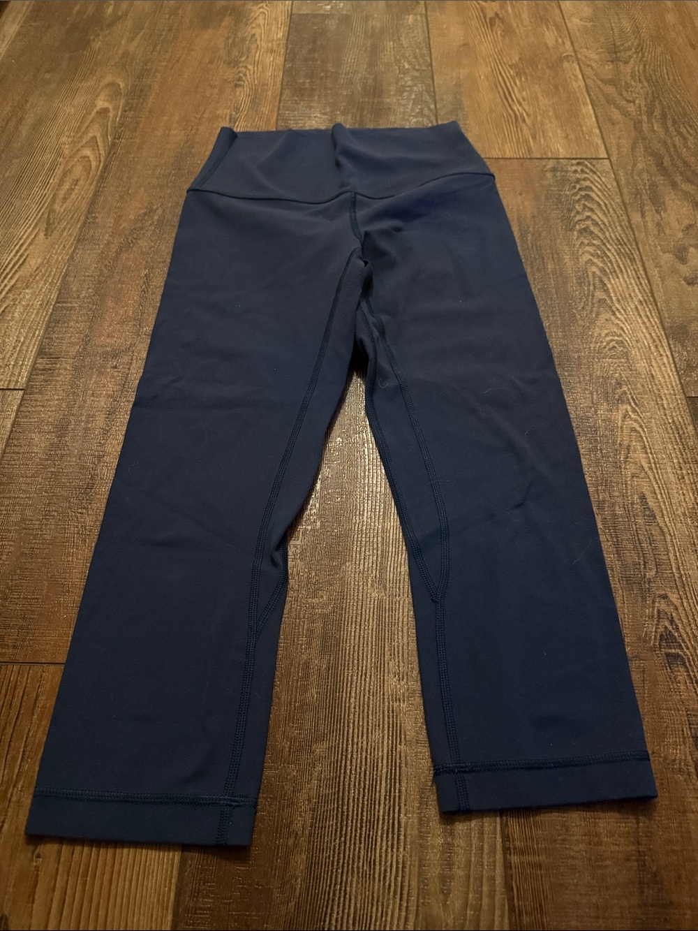 Lululemon Navy High-Waist Active Capri Leggings